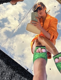 Anna Nooshin feet photo 5