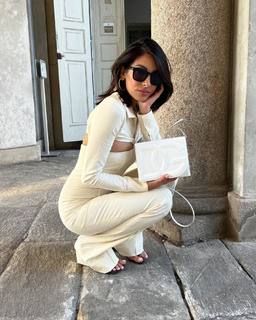Anna Nooshin feet photo 17