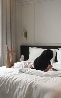 Anna Nooshin feet photo 15