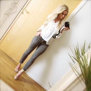 Anna Nystrom feet photo thumbnail