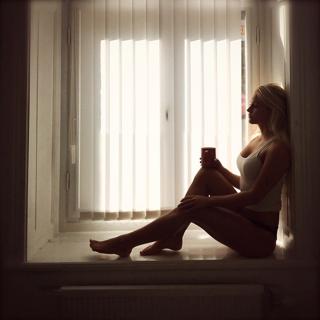 Anna Nystrom feet photo thumbnail