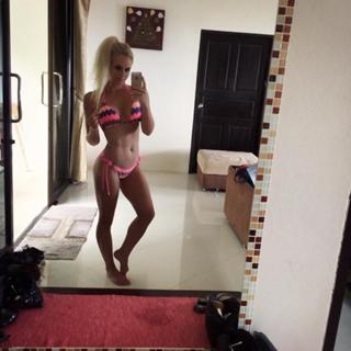 Anna Nystrom feet photo thumbnail