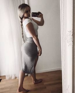 Anna Nystrom feet photo thumbnail