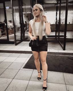 Anna Nystrom feet photo thumbnail