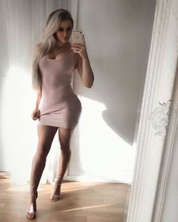 Anna Nystrom feet photo thumbnail