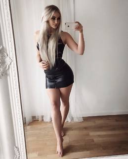 Anna Nystrom feet photo thumbnail