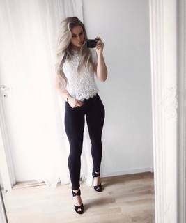 Anna Nystrom feet photo thumbnail