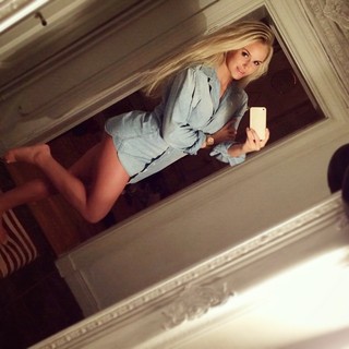 Anna Nystrom feet photo thumbnail