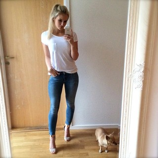 Anna Nystrom feet photo thumbnail