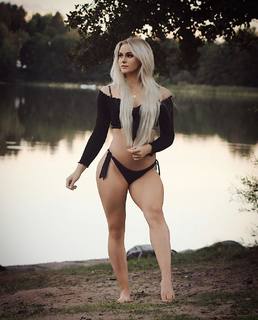 Anna Nystrom feet photo thumbnail
