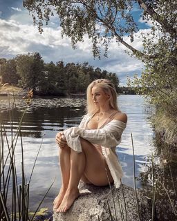 Anna Nystrom feet photo thumbnail