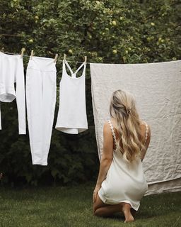 Anna Nystrom feet photo thumbnail