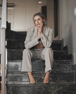 Anna Nystrom feet photo thumbnail