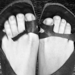 Anna Paquin feet photo thumbnail