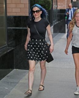Anna Paquin feet photo thumbnail