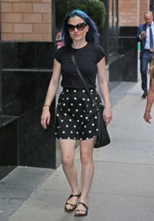 Anna Paquin feet photo thumbnail