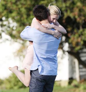 Anna Paquin feet photo thumbnail