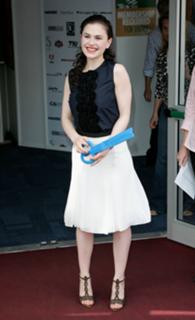 Anna Paquin feet photo thumbnail