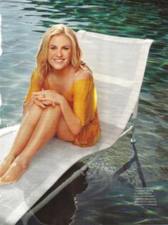 Anna Paquin feet photo thumbnail