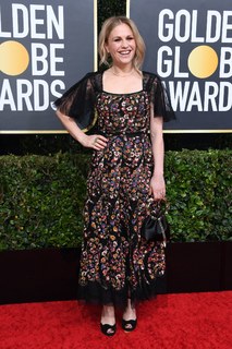 Anna Paquin feet photo thumbnail