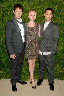Anna Paquin feet photo thumbnail
