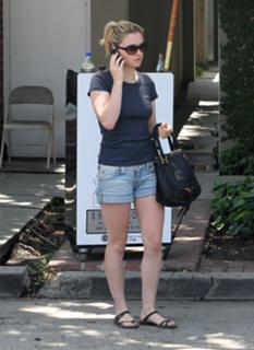 Anna Paquin feet photo thumbnail