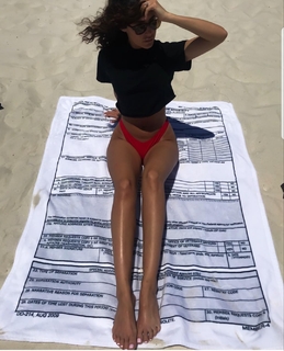 Anna Paulina Luna feet photo thumbnail