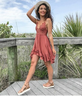 Anna Paulina Luna feet photo thumbnail