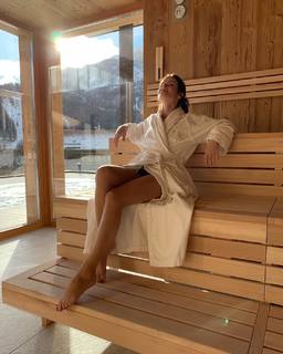 Anna Peskova feet photo 2