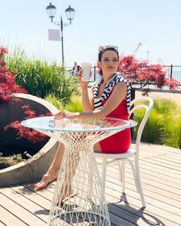 Anna Peskova feet photo 6