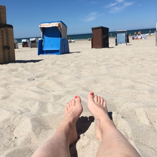 Anna Planken feet photo thumbnail