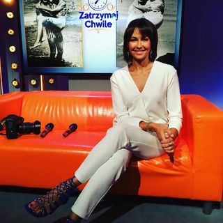 Anna Popek feet photo thumbnail
