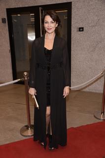 Anna Popek feet photo thumbnail