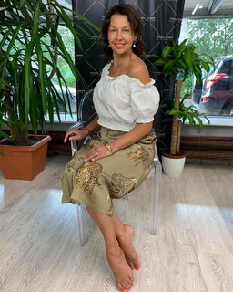 Anna Popek feet photo thumbnail