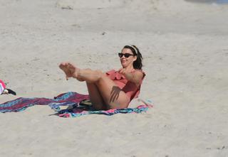 Anna Popek feet photo thumbnail