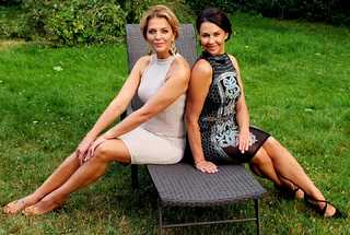 Anna Popek feet photo thumbnail