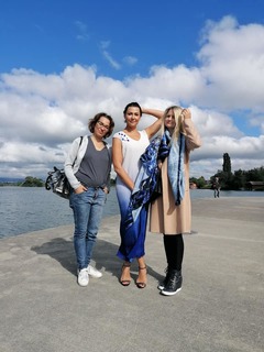 Anna Popek feet photo thumbnail