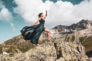 Anna Popek feet photo thumbnail