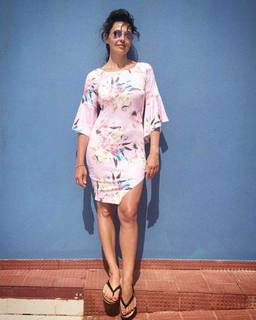 Anna Popek feet photo thumbnail