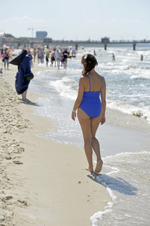 Anna Popek feet photo thumbnail