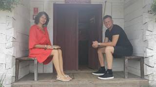 Anna Popek feet photo thumbnail