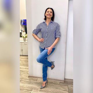 Anna Popek feet photo thumbnail