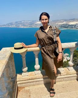 Anna Popek feet photo thumbnail