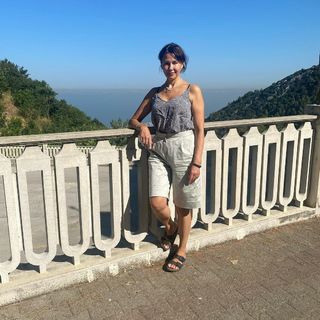 Anna Popek feet photo thumbnail