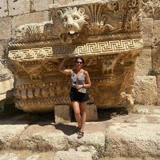 Anna Popek feet photo thumbnail