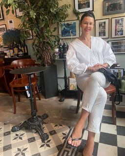 Anna Popek feet photo thumbnail