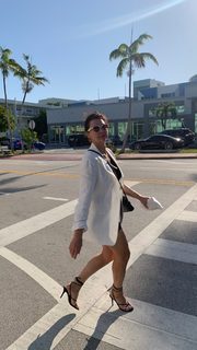 Anna Popek feet photo thumbnail