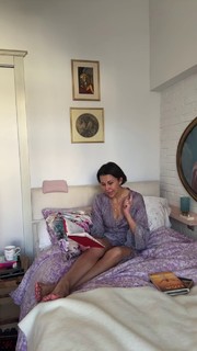 Anna Popek feet photo thumbnail