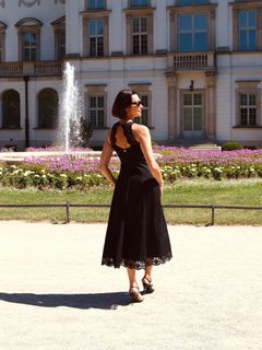 Anna Popek feet photo thumbnail