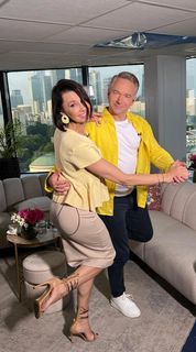 Anna Popek feet photo thumbnail